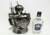 Фото Подставка для бутылки Лихой рыцарь выполнена в виде рыцарских доспехов